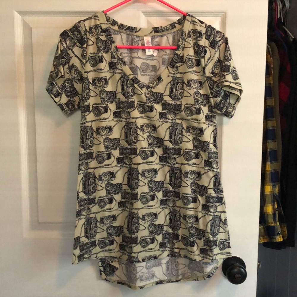 Lularoe Camera V-Neck
